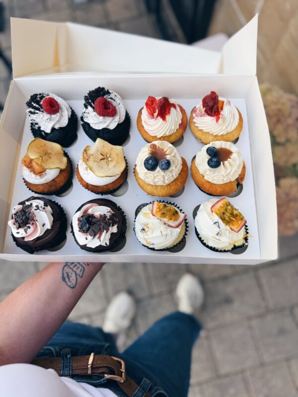 12er Cupcake Box gemischt VEGAN