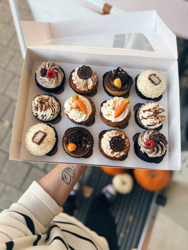 12er Cupcake Box gemischt VEGAN