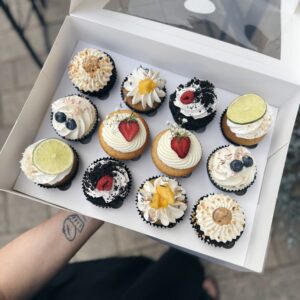 12er Cupcake Box gemischt VEGAN